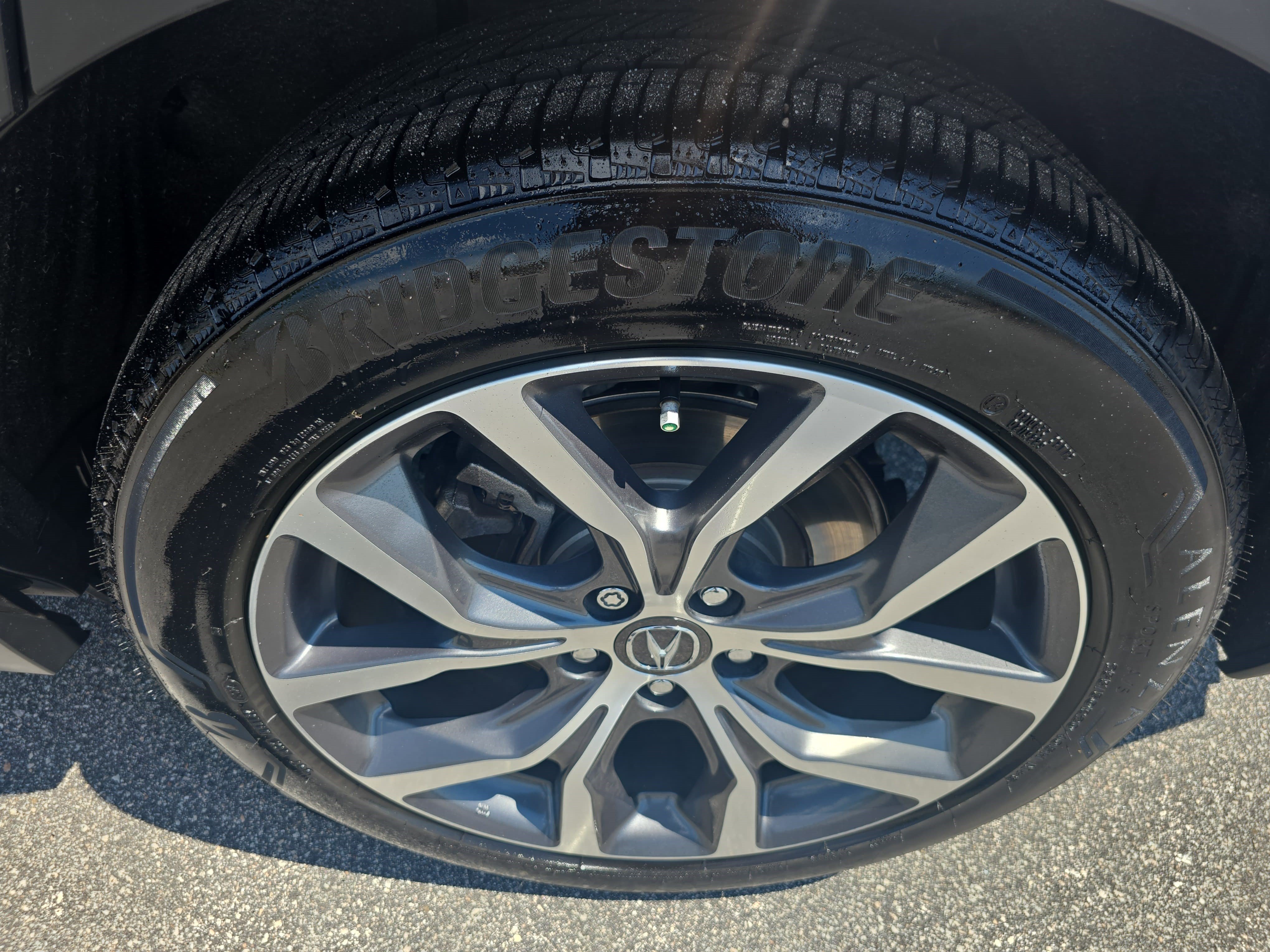 Used 2023 Acura MDX SH-AWD w/ Technology Package image 35