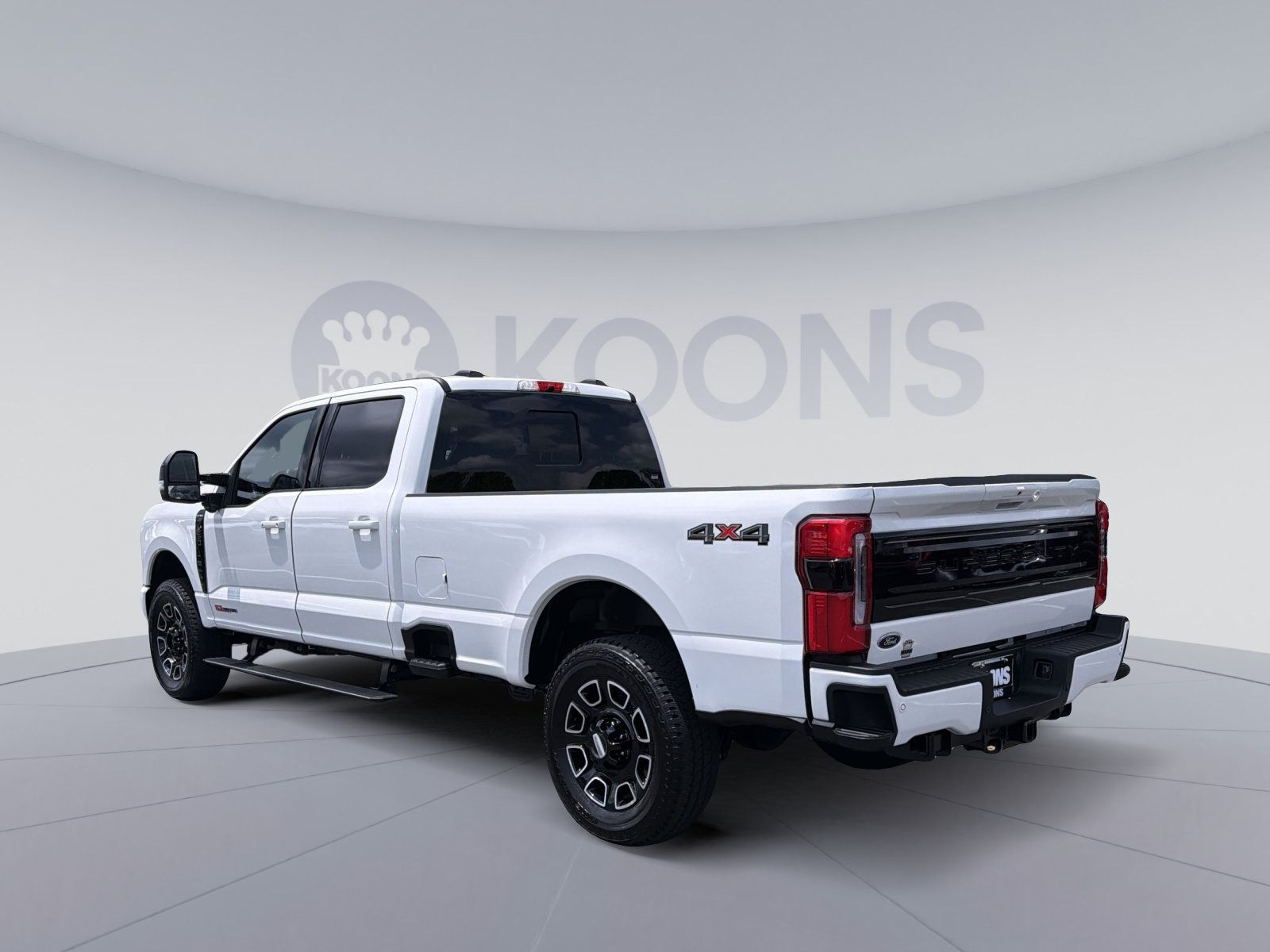 Used 2026 Ford F350 Platinum w/ Snow Plow Prep Package AWD/4WD image 4