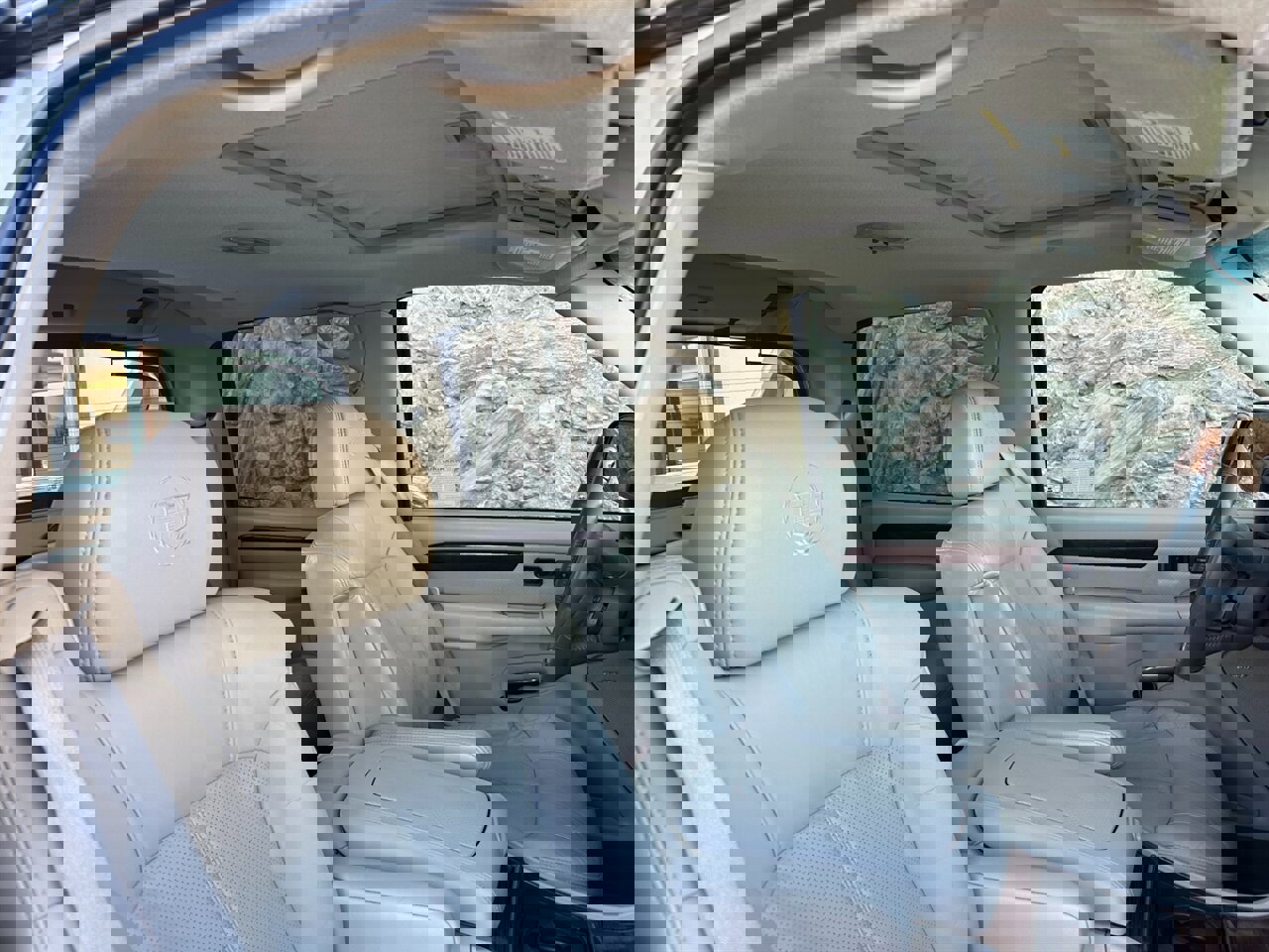 Used 2002 Cadillac Escalade EXT image 48