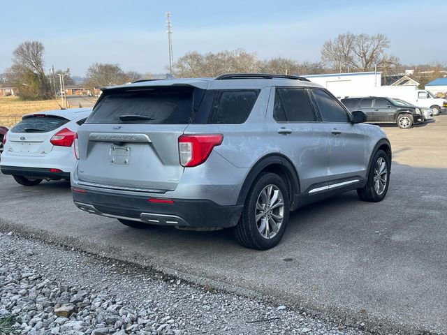 Used 2020 Ford Explorer XLT w/ Equipment Group 202A image 3