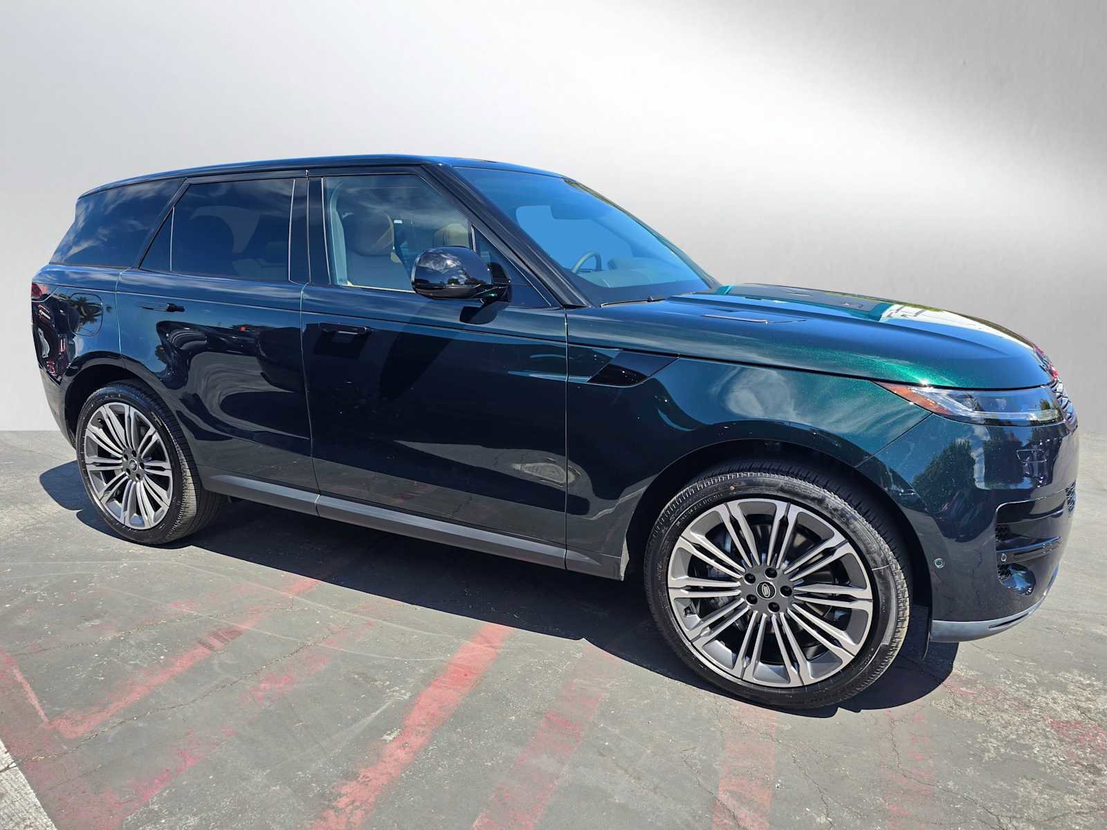 New 2025 Land Rover Range Rover Sport SE image 6