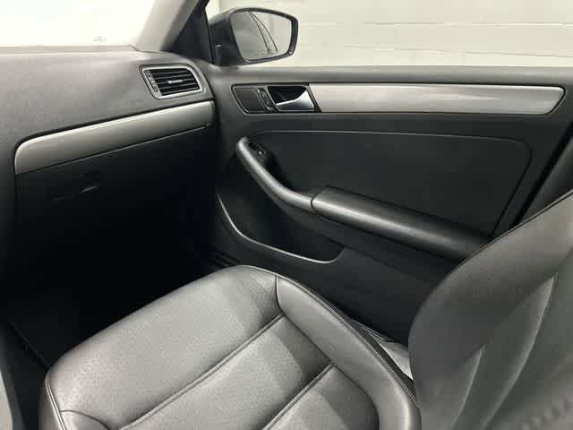 Used 2018 Volkswagen Jetta Wolfsburg Edition FWD image 13