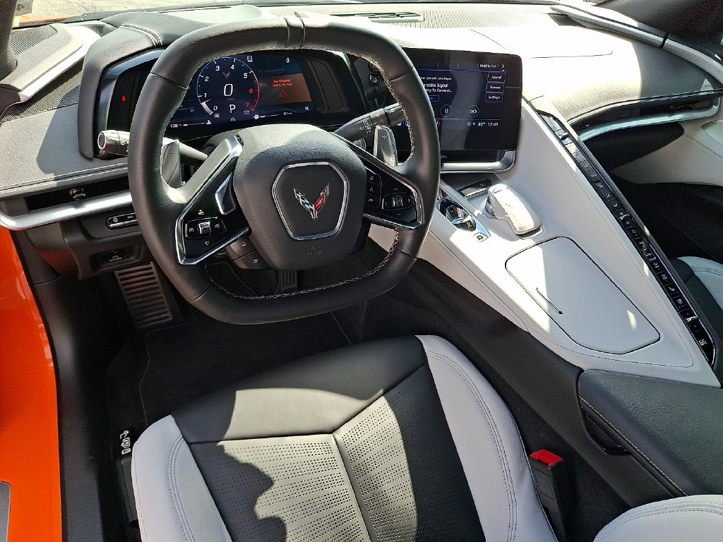 Used 2022 Chevrolet Corvette Stingray Preferred Cpe w/ Z51 Performance Package RWD image 2