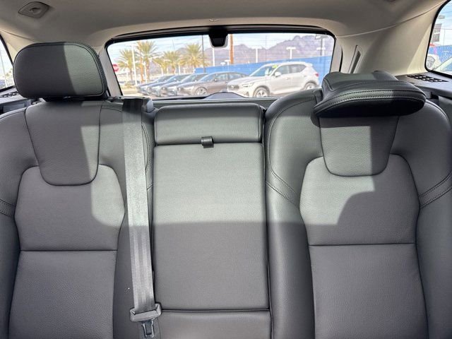 New 2025 Volvo XC60 B5 Plus w/ Climate Package PRO image 19