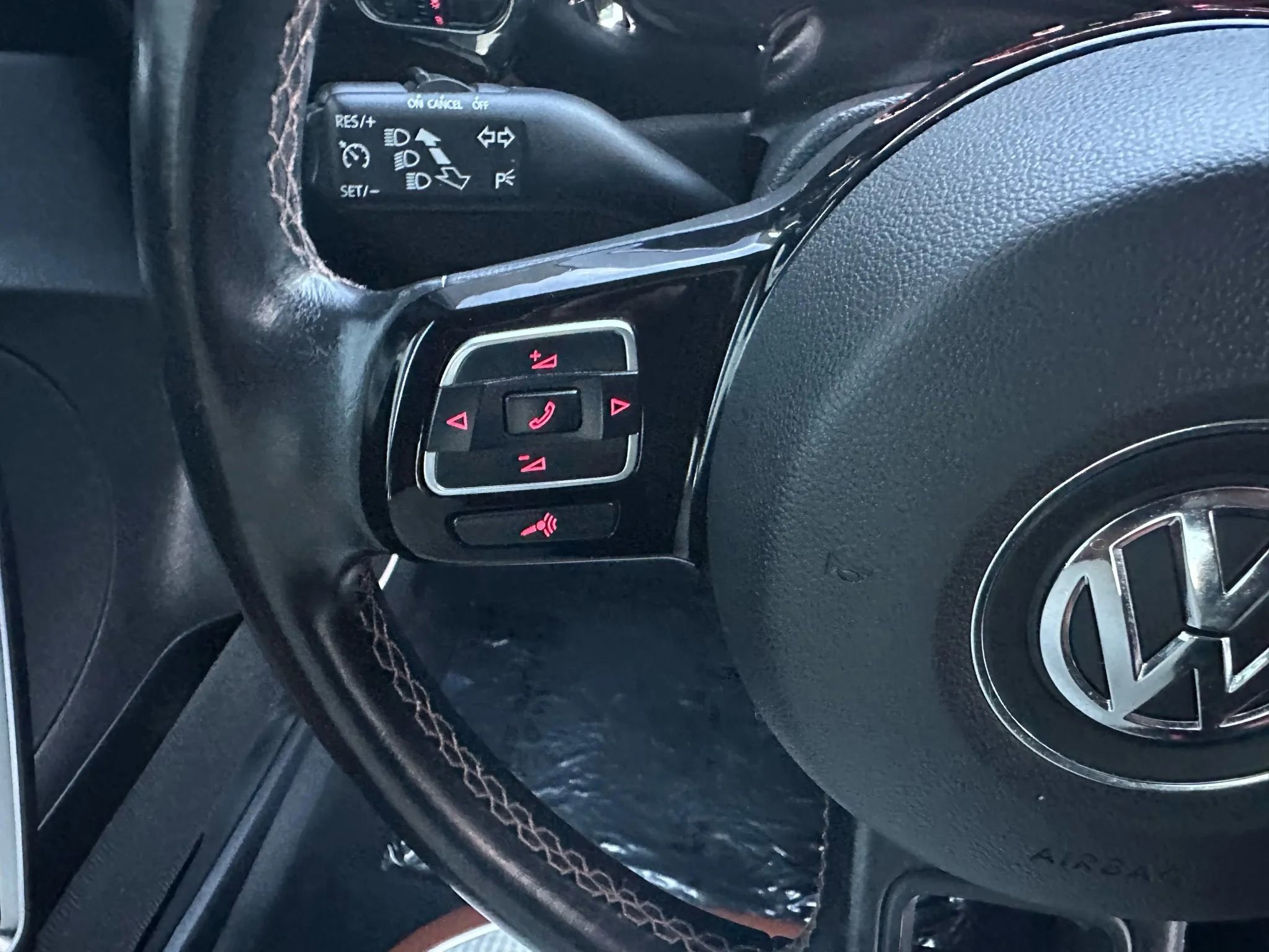 Used 2016 Volkswagen Beetle 1.8T Classic FWD image 16