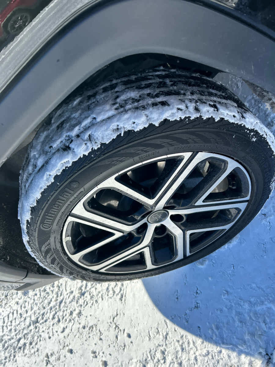 Used 2025 Jeep Compass Limited w/ Sun & Sound Group image 27