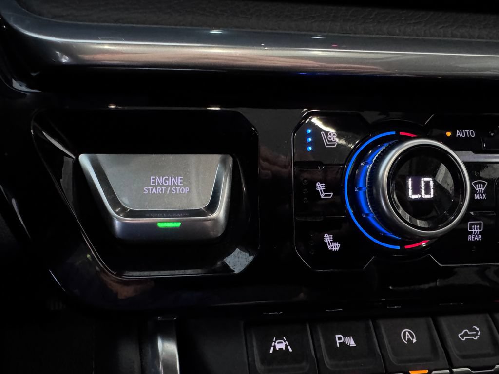 Certified 2023 GMC Sierra 1500 Denali w/ Technology Package AWD/4WD image 24