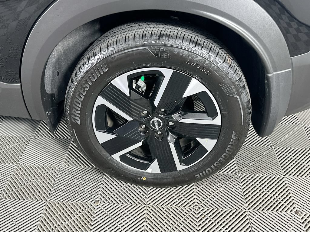 Certified 2026 Nissan Kicks SV w/ SV Premium Package AWD/4WD image 39