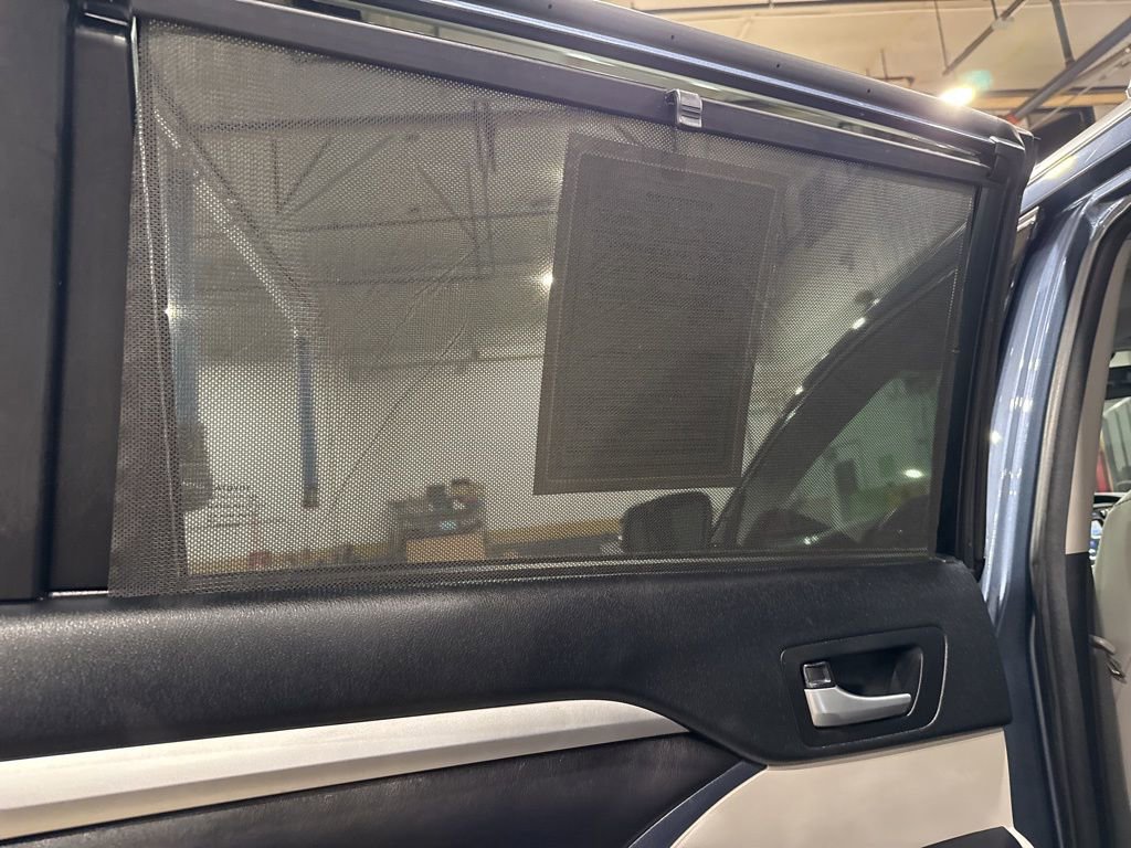 Used 2017 Toyota Highlander XLE image 47