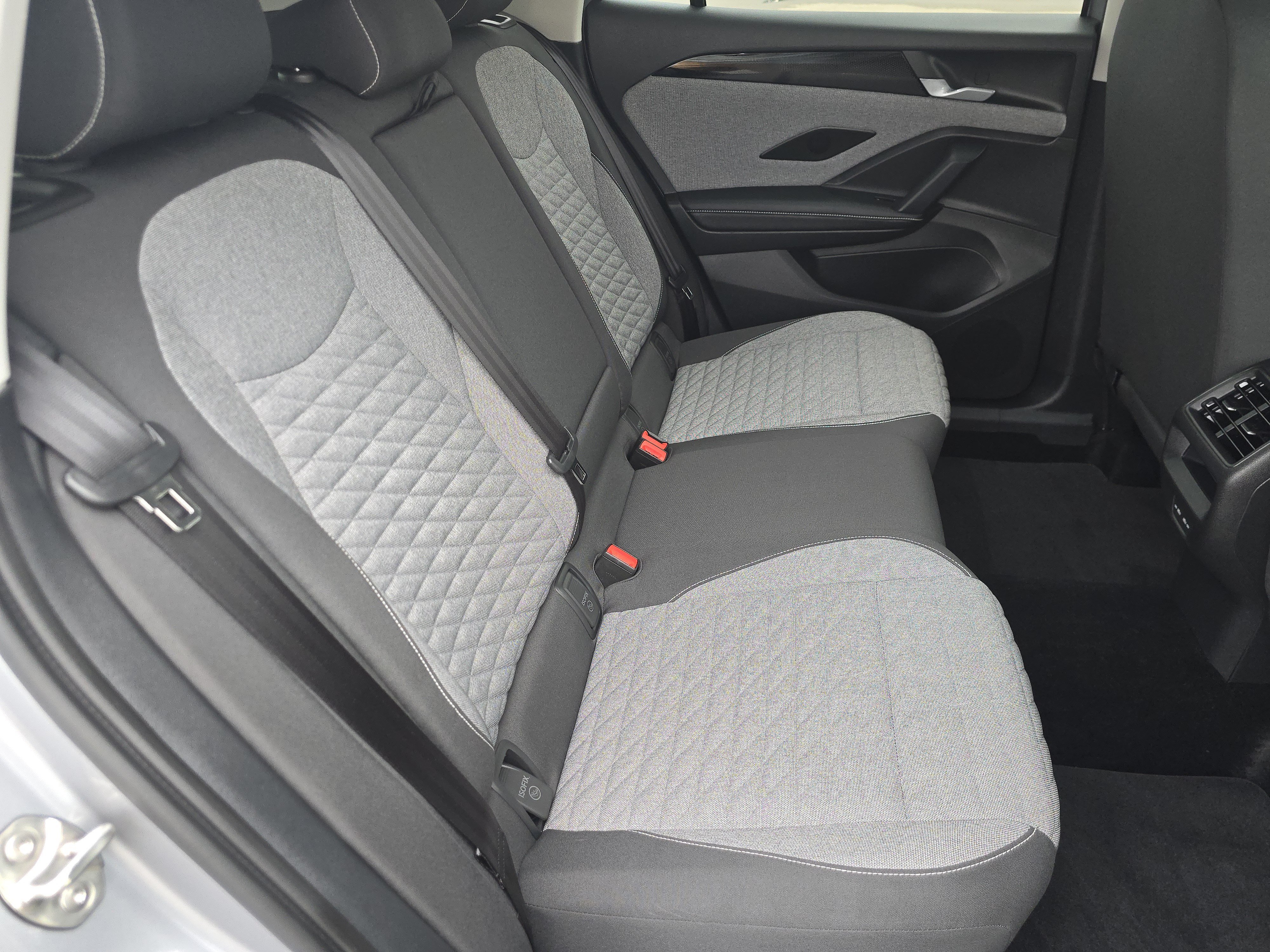 New 2025 Volkswagen Tiguan S AWD/4WD image 17