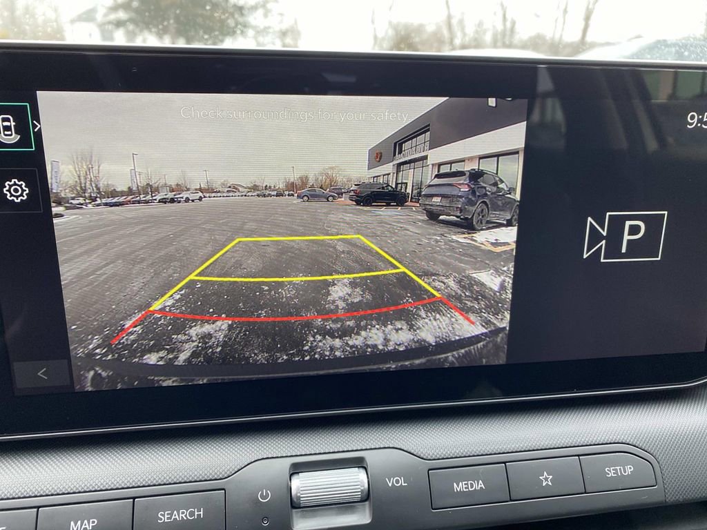 New 2025 Kia K4 LXS image 8