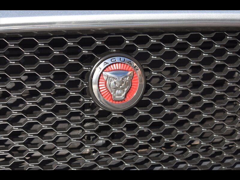 Used 2019 Jaguar F-PACE Premium AWD/4WD image 45