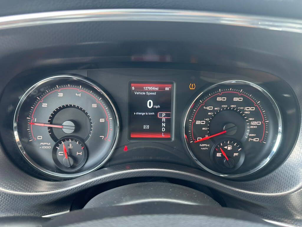 Used 2014 Dodge Charger SXT RWD image 15