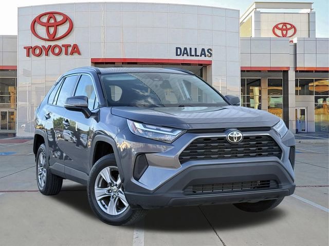 Used 2024 Toyota RAV4 XLE image 1