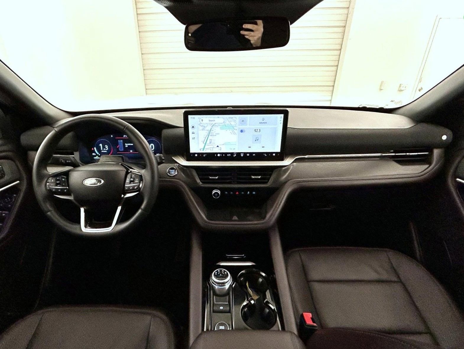 Used 2025 Ford Explorer Platinum w/ LUX Leather Package image 13