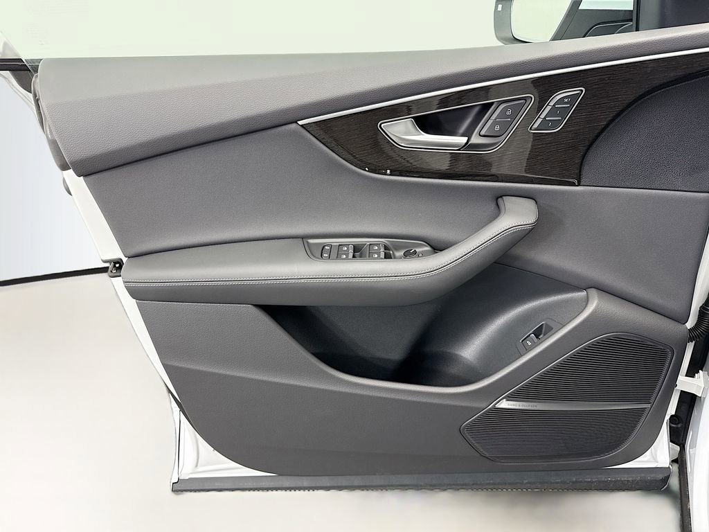 New 2026 Audi Q8 Premium Plus image 23