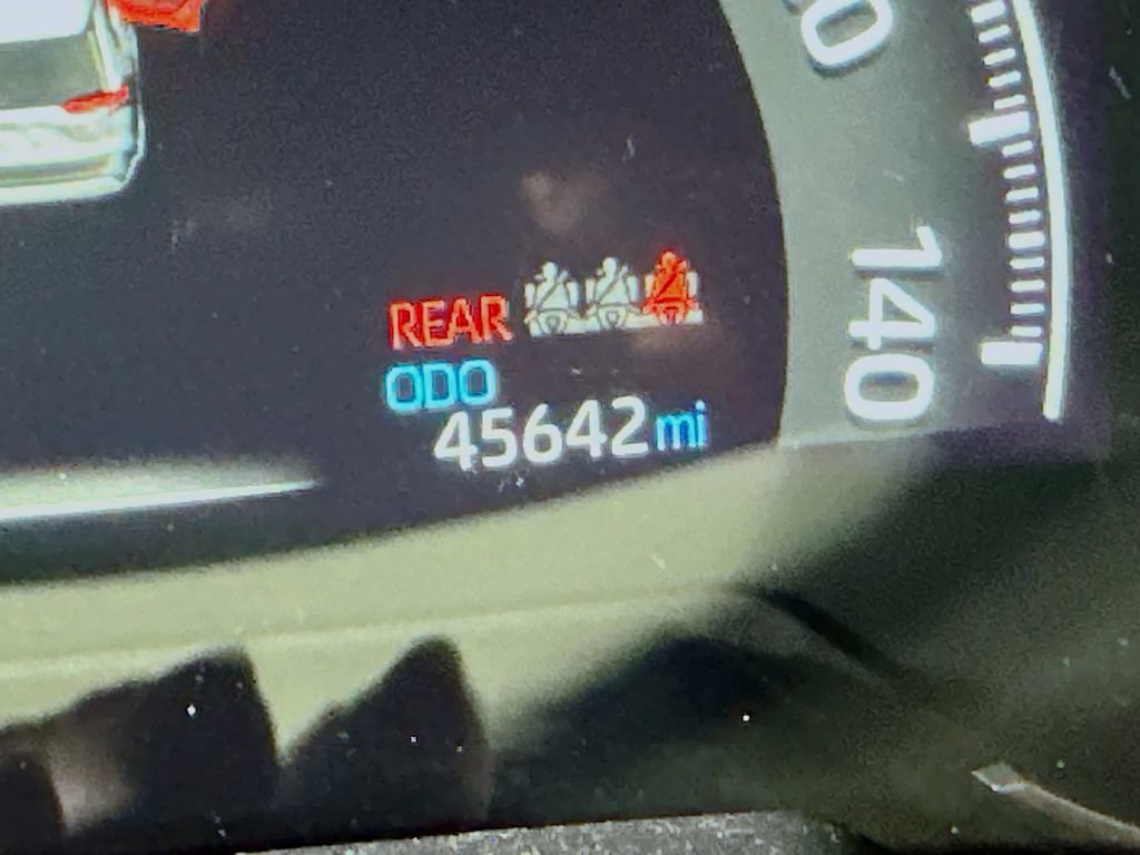 Used 2024 Toyota RAV4 LE FWD image 31
