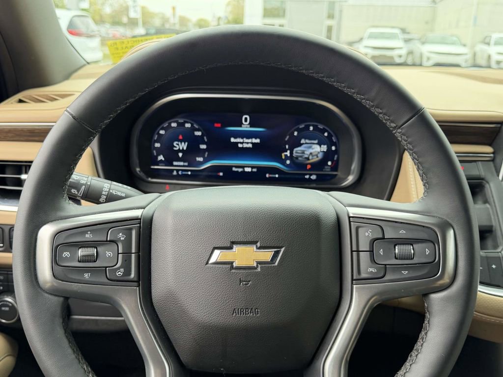 Used 2023 Chevrolet Suburban Premier AWD/4WD image 31