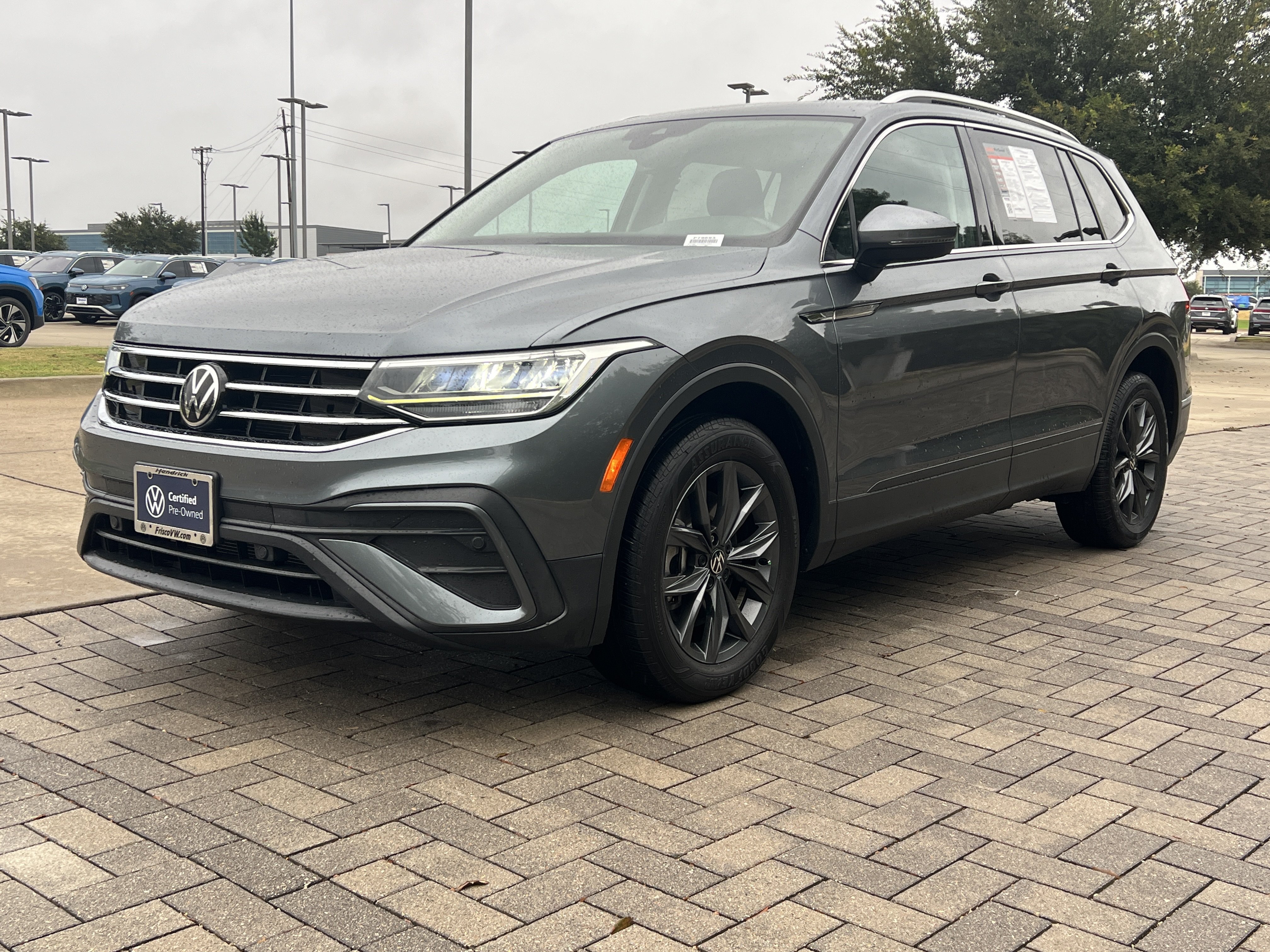 Certified 2023 Volkswagen Tiguan SE w/ Panoramic Sunroof Package FWD image 28