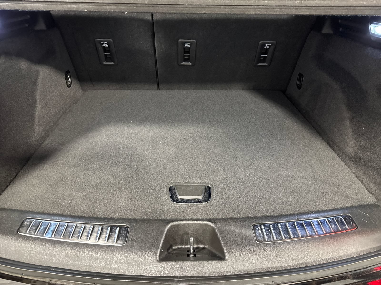 Used 2023 Cadillac XT4 Premium Luxury AWD/4WD image 27