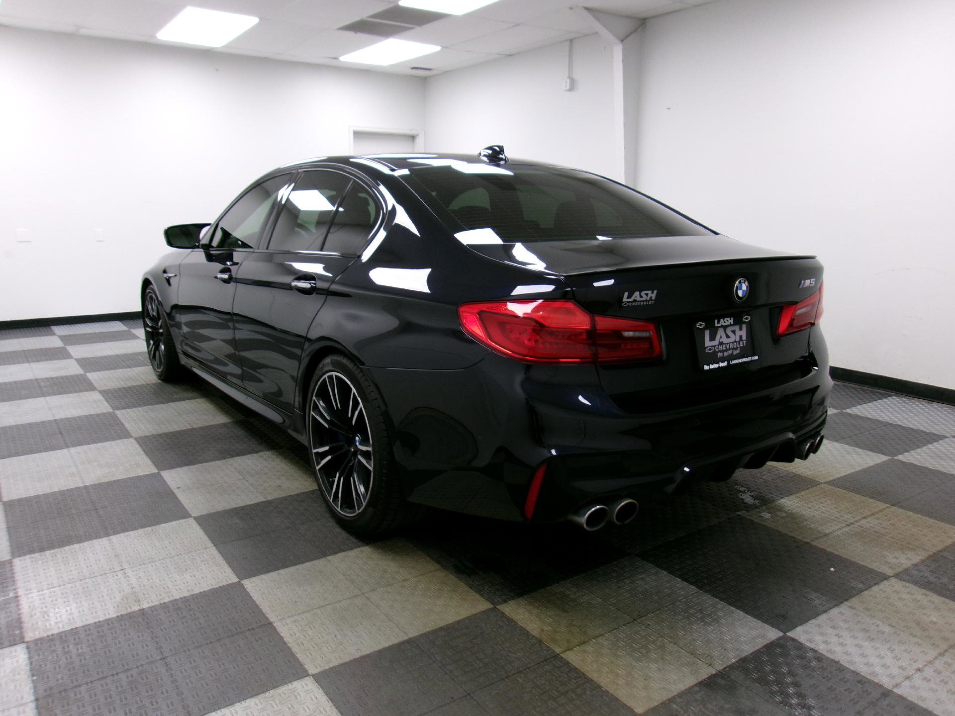 Used 2018 BMW M5 w/ Executive Package image 2