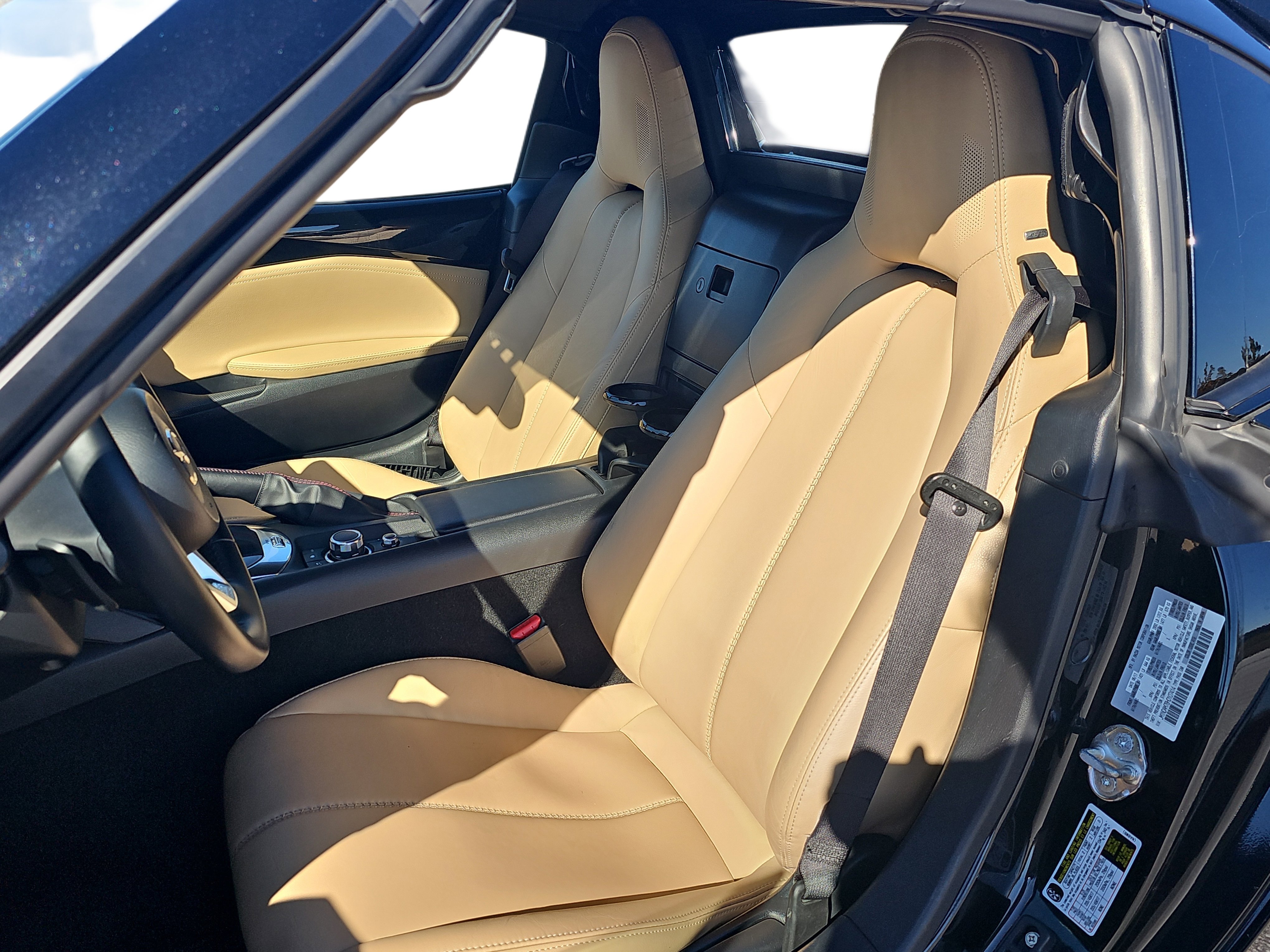 Used 2017 MAZDA MX-5 Miata RF Grand Touring image 9