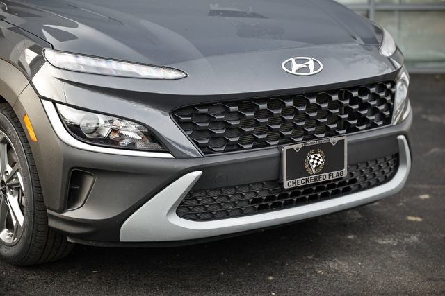 Used 2023 Hyundai Kona SEL image 2
