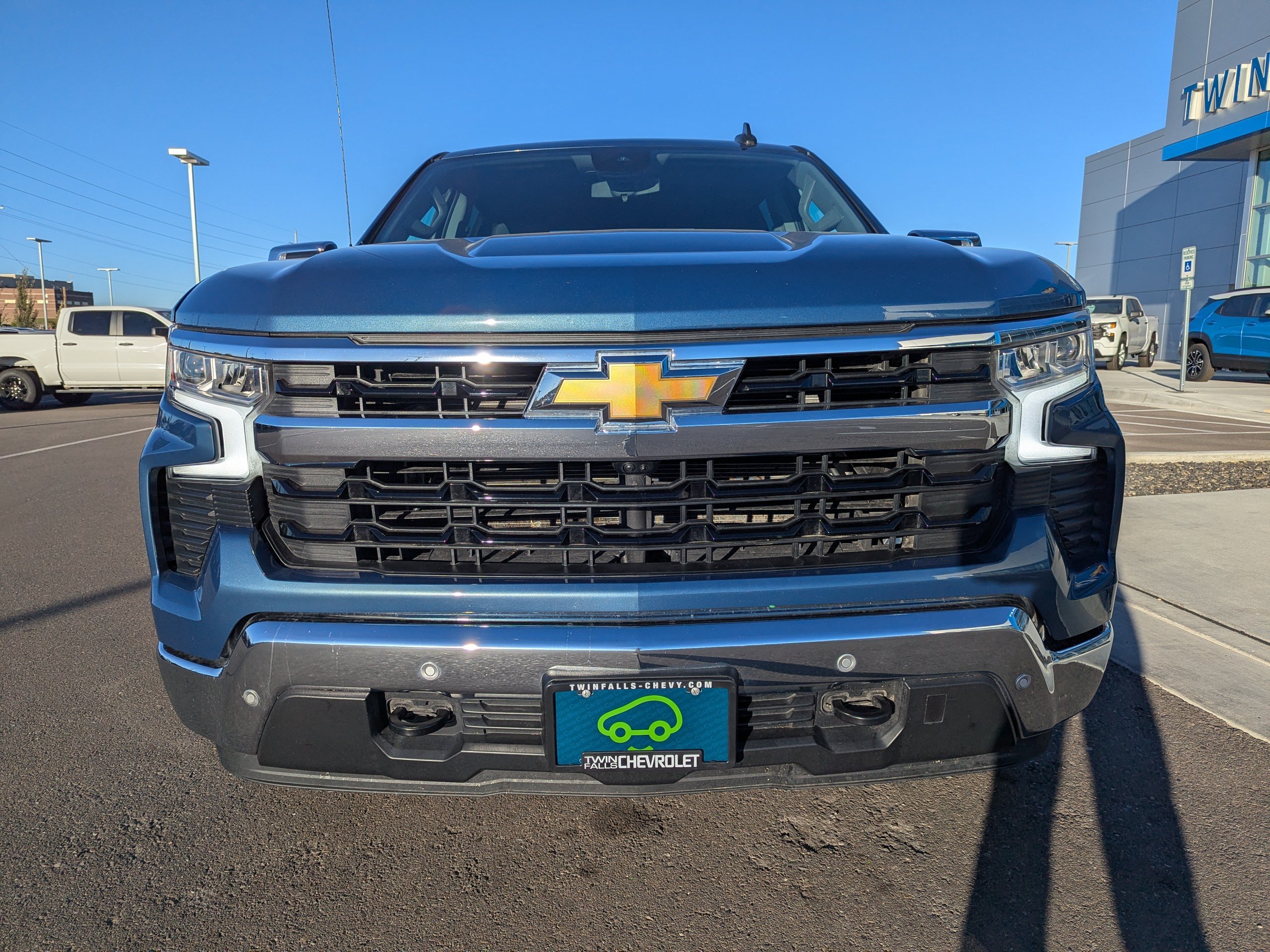 Certified 2024 Chevrolet Silverado 1500 LT AWD/4WD image 3