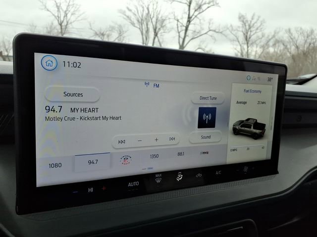 Used 2025 Ford Maverick XL w/ Equipment Group 102A image 17