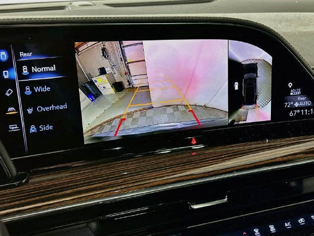 Used 2024 Cadillac Escalade ESV Luxury AWD/4WD image 18