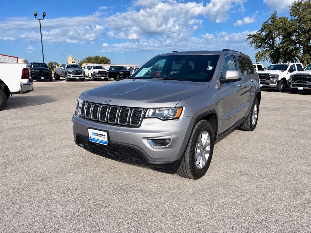 Used 2021 Jeep Grand Cherokee Laredo RWD image 1