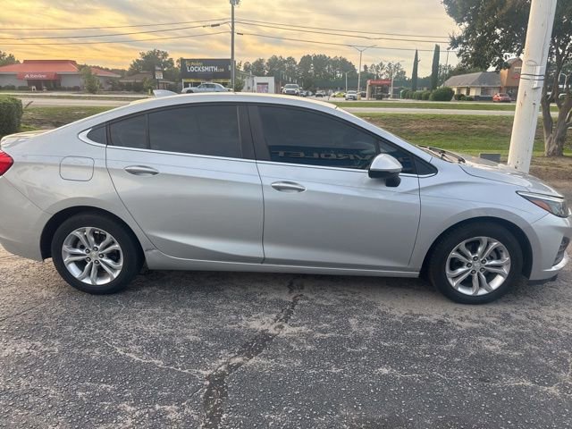 Used 2019 Chevrolet Cruze LT w/ LT Fleet Convenience Package FWD image 3
