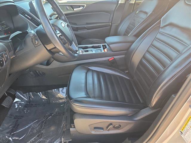 Used 2024 Ford Edge SEL AWD/4WD image 15