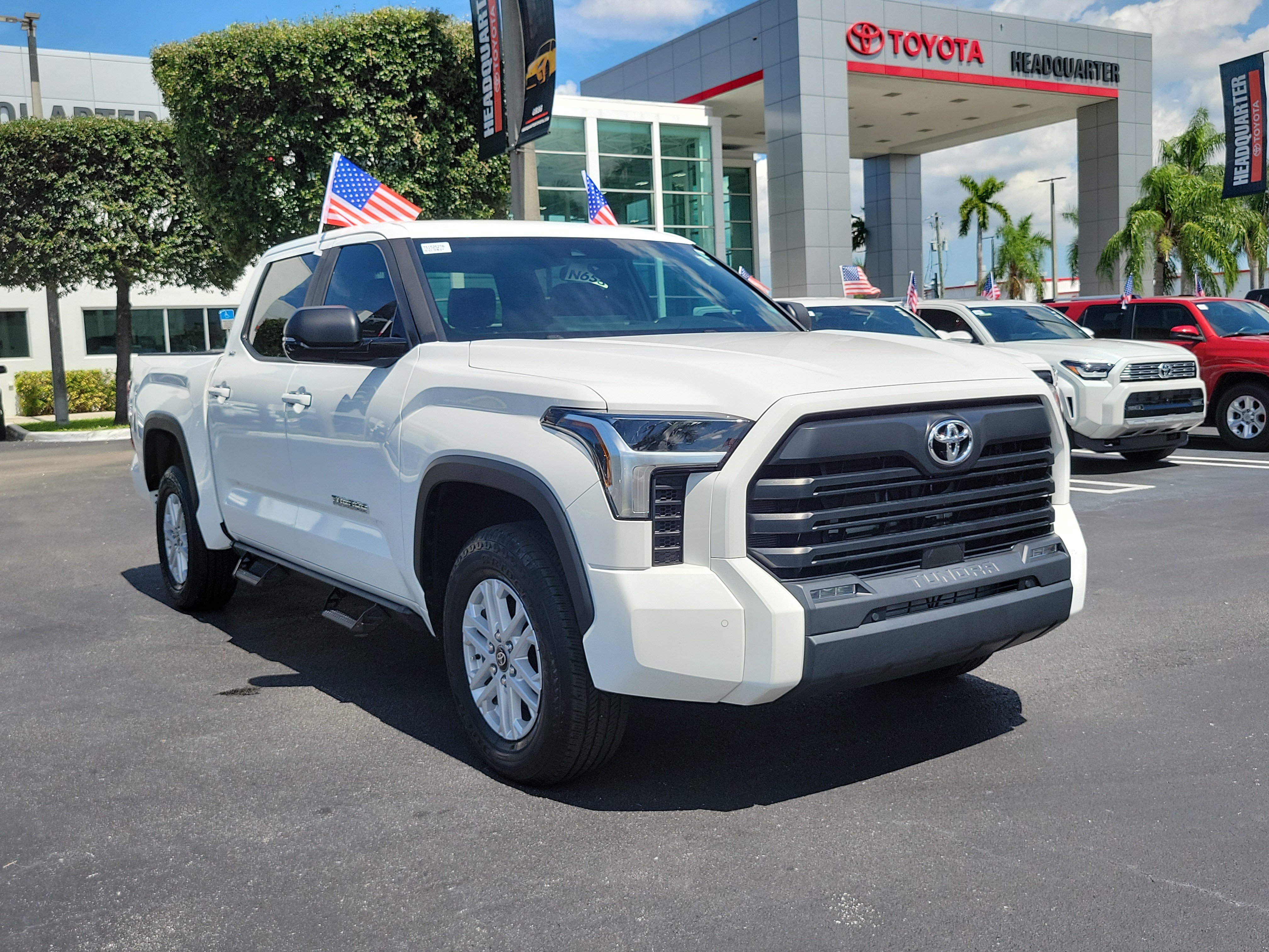 Used 2025 Toyota Tundra SR5 w/ SR5 Premium Package AWD/4WD image 2