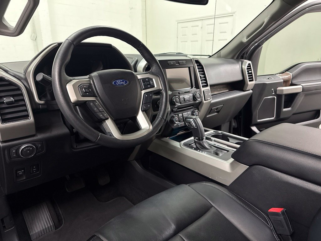 Used 2018 Ford F150 Lariat w/ Trailer Tow Package RWD image 16