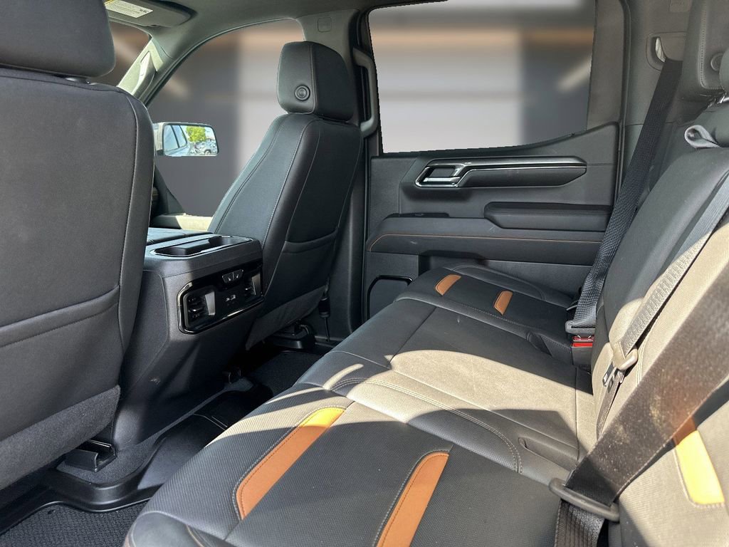 Used 2022 GMC Sierra 1500 AT4 w/ AT4 Premium Package AWD/4WD image 13