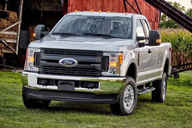 Used 2017 Ford F250 XLT w/ XLT Value Package AWD/4WD image 1