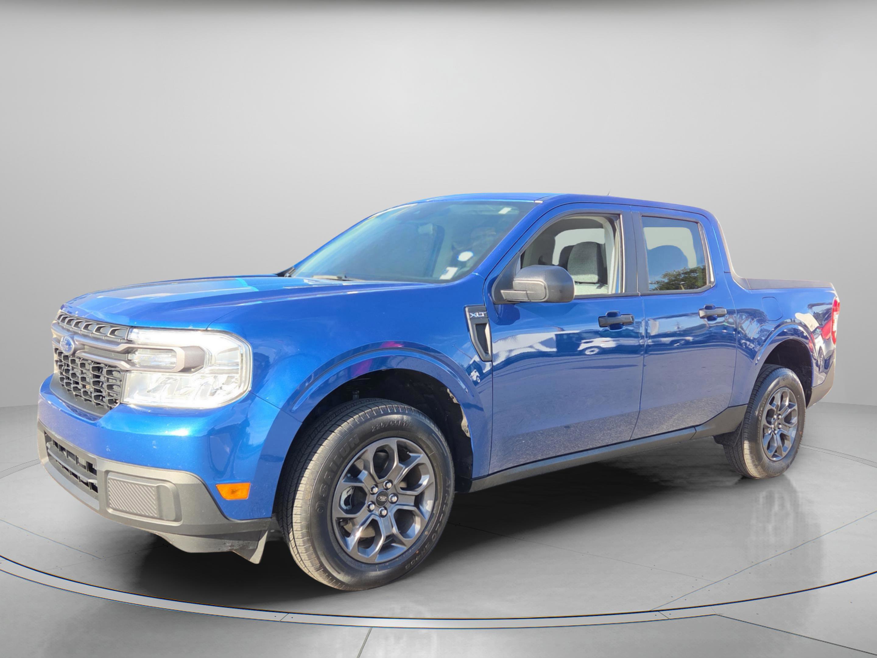 Certified 2024 Ford Maverick XLT image 2