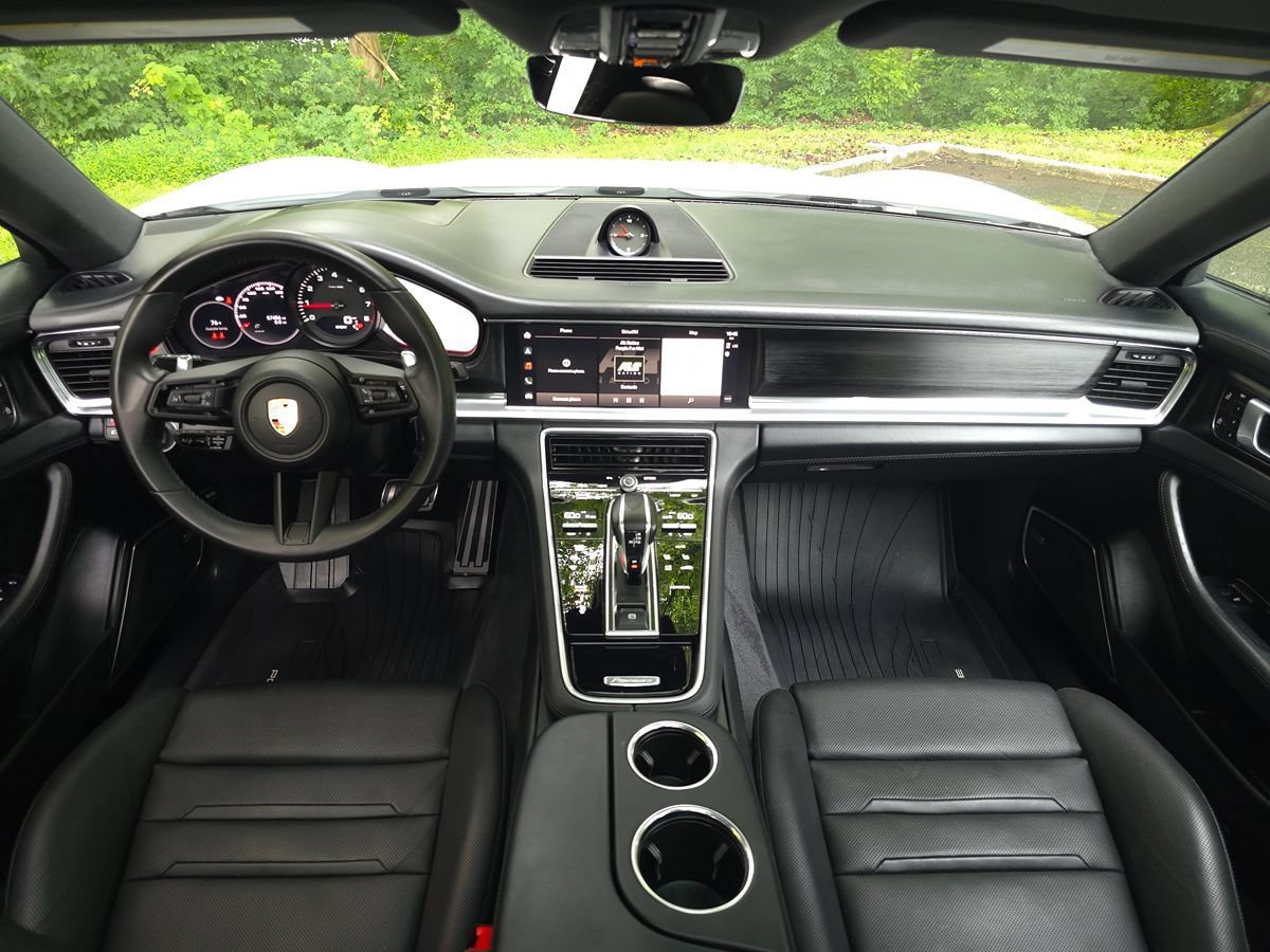 Used 2023 Porsche Panamera 4 Platinum Edition w/ Assistance Package AWD/4WD image 10