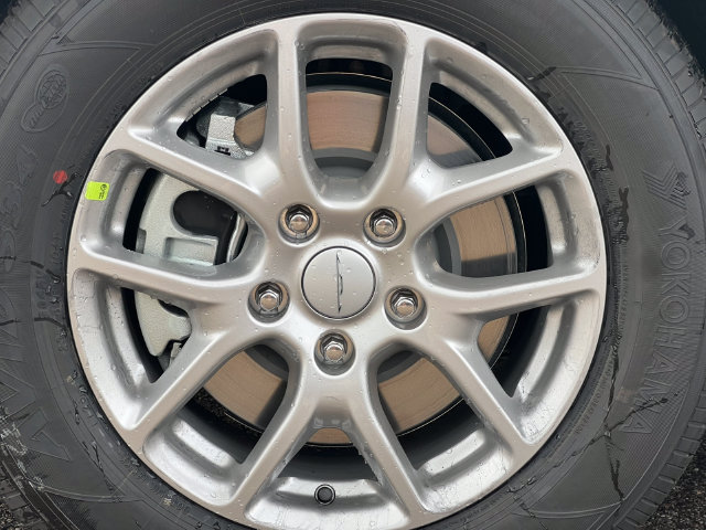 New 2027 Chrysler Pacifica Select FWD image 7