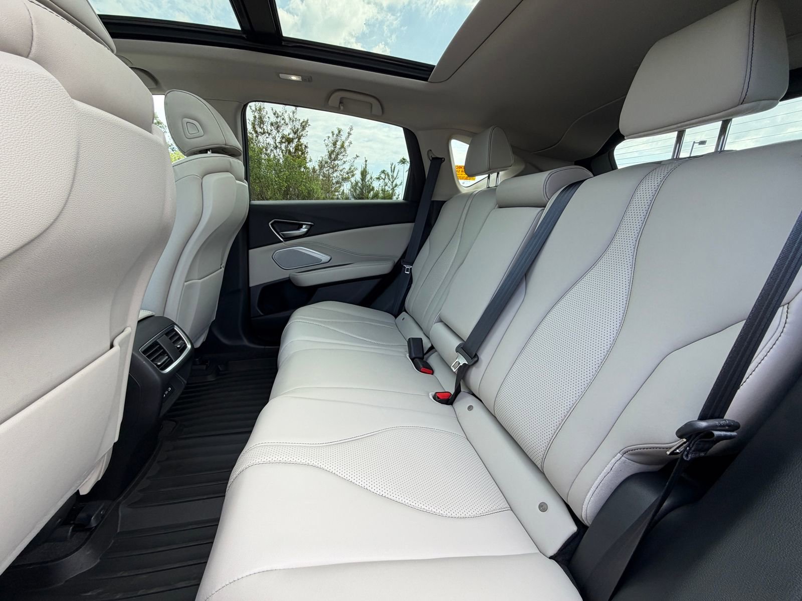 Used 2025 Acura RDX w/ Technology Package image 14