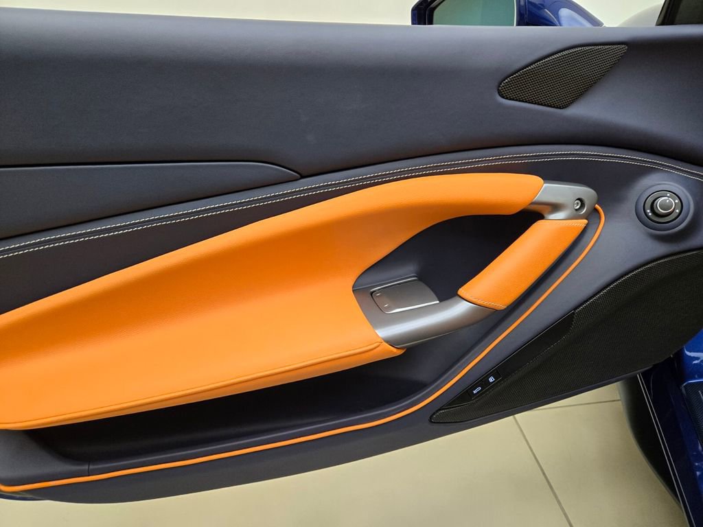 Used 2022 Ferrari F8 Tributo image 27