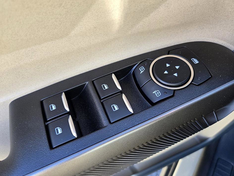 New 2025 Ford Maverick Lariat w/ 4K Tow Package image 30