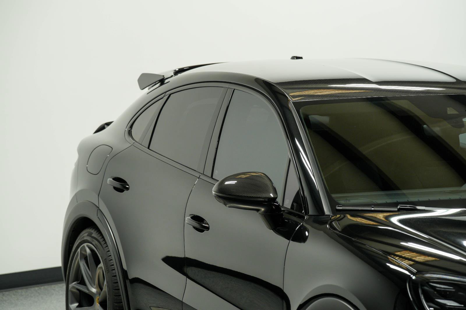 Used 2024 Porsche Cayenne Turbo GT AWD/4WD image 38