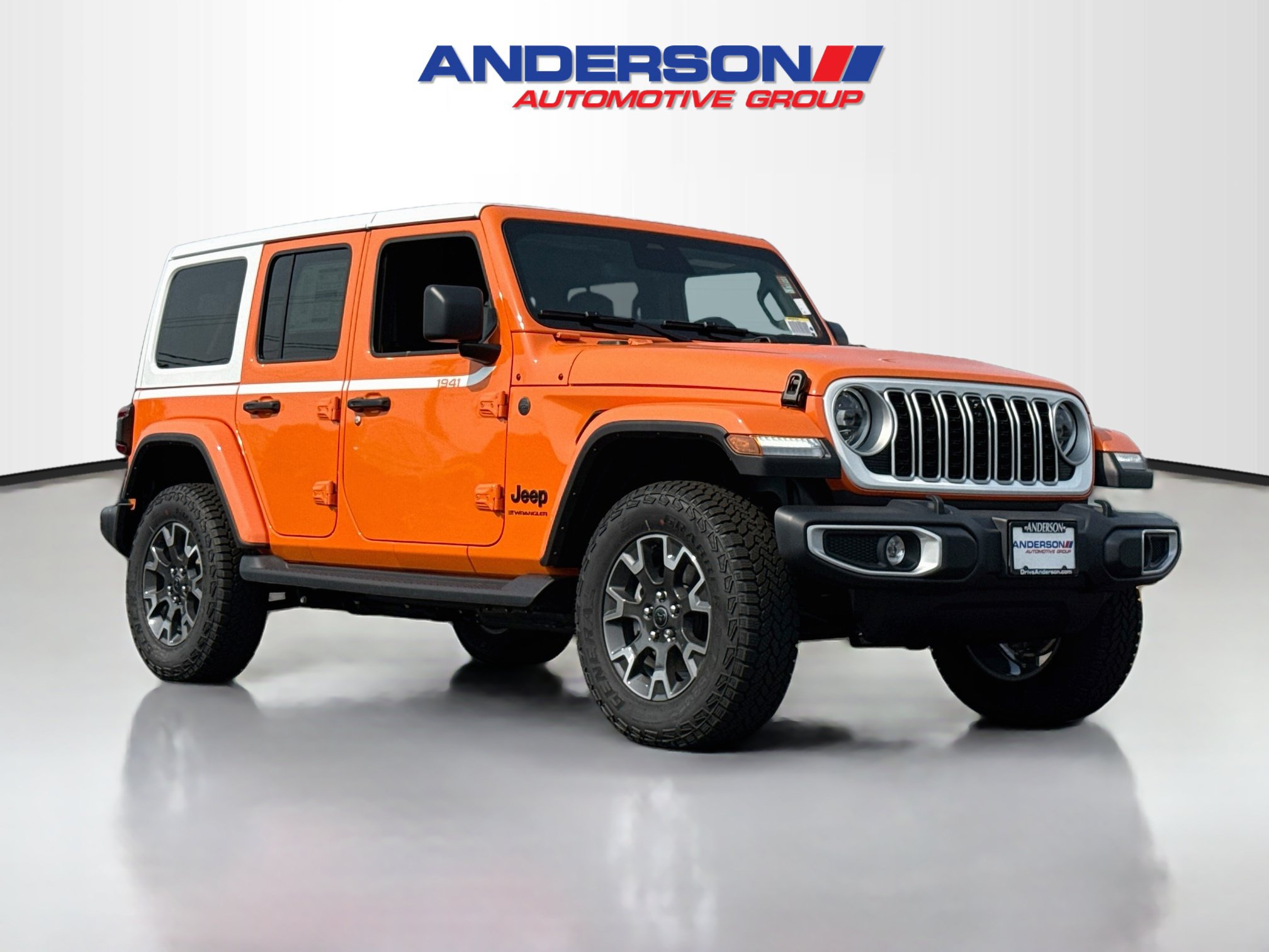 New 2026 Jeep Wrangler Unlimited Sahara w/ Whitecap Package