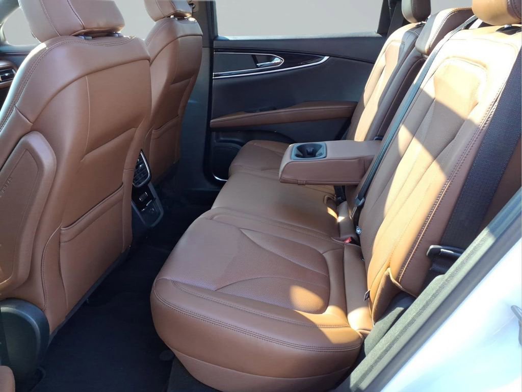 Used 2022 Lincoln Nautilus Reserve w/ Cargo Utility Package AWD/4WD image 27