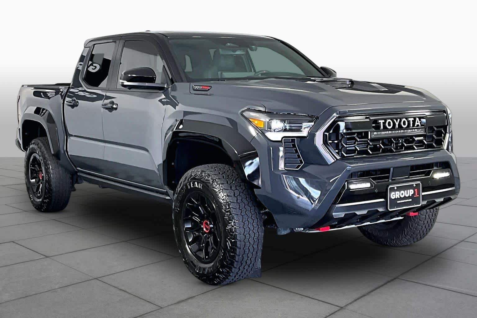 Used 2025 Toyota Tacoma TRD Pro AWD/4WD image 3