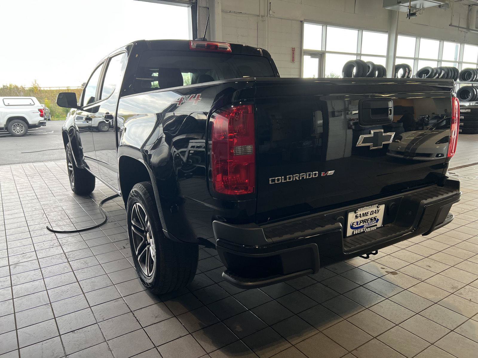 Used 2019 Chevrolet Colorado W/T w/ Custom Special Edition AWD/4WD image 5