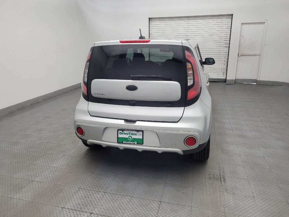 Used 2018 Kia Soul + FWD image 7