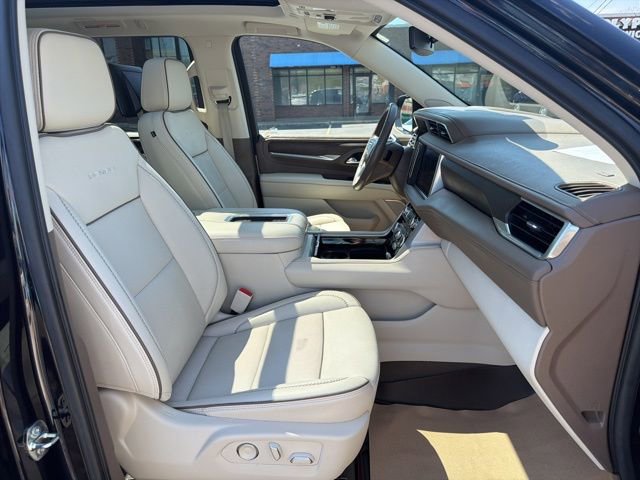 Used 2021 GMC Yukon XL Denali AWD/4WD image 24